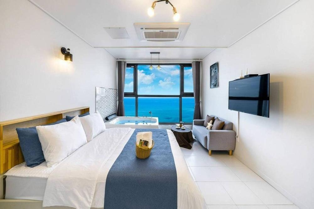 The Great Ocean Pension Gangneung Room photo